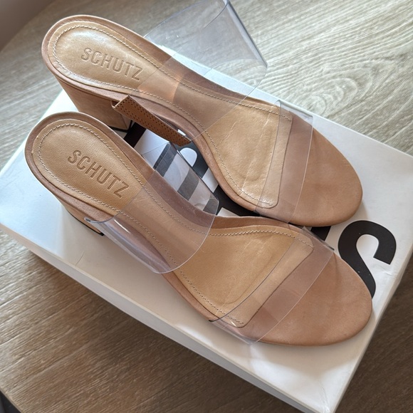 Sandal - Picture 2 of 3